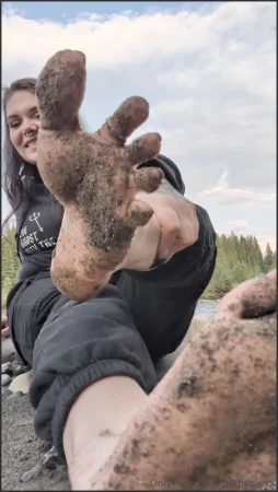 gothsolesx OnlyFans video 4